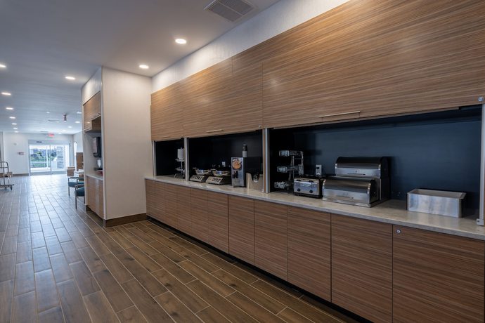 Imagen del bar/restaurante del Hotel Towneplace Suites By Marriott Clinton. Foto 4