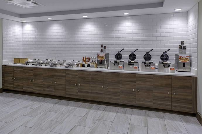Imagen del bar/restaurante del Hotel Towneplace Suites By Marriott Dallas Downtown. Foto 4