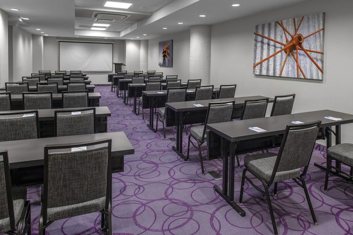 Imagen de los interiores del Hotel Towneplace Suites By Marriott Dallas Downtown. Foto 17