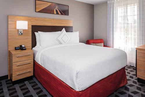 Imagen de la habitación del Hotel Towneplace Suites By Marriott Dallas Plano/legacy. Foto 18