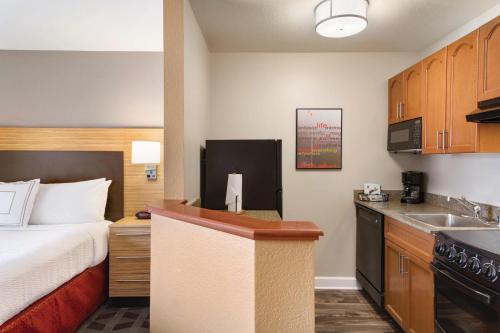 Imagen de la habitación del Hotel Towneplace Suites By Marriott Denver Downtown. Foto 14