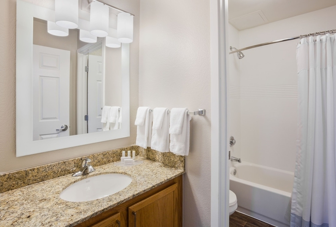 Imagen de la habitación del Hotel Towneplace Suites By Marriott Detroit Dearborn. Foto 14