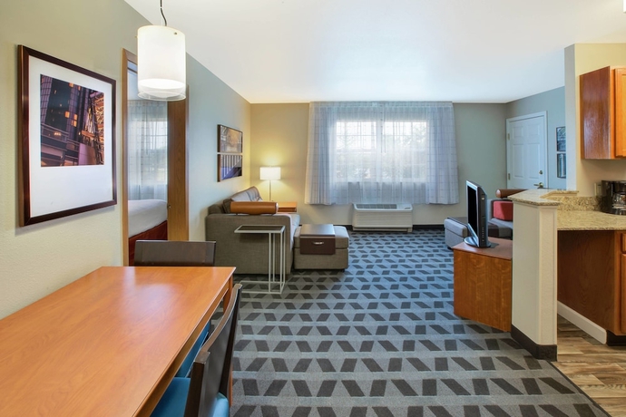 Imagen de la habitación del Hotel Towneplace Suites By Marriott Detroit Livonia. Foto 5