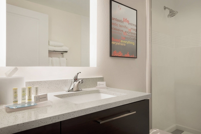 Imagen de la habitación del Hotel Towneplace Suites By Marriott Dubuque Downtown. Foto 10