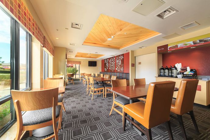 Imagen del bar/restaurante del Hotel Towneplace Suites By Marriott Farmington. Foto 4