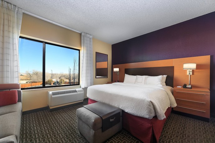 Imagen de la habitación del Hotel Towneplace Suites By Marriott Farmington. Foto 7