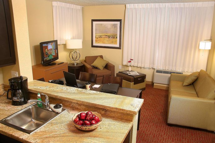 Imagen de la habitación del Hotel Towneplace Suites By Marriott Farmington. Foto 8
