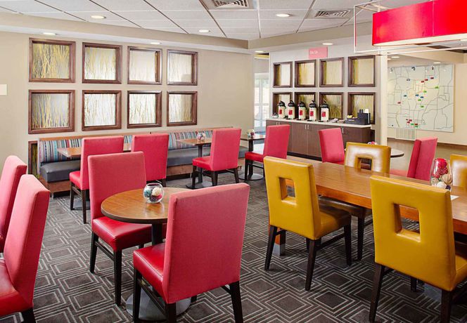 Imagen de la habitación del Hotel Towneplace Suites By Marriott Fayetteville North. Foto 7