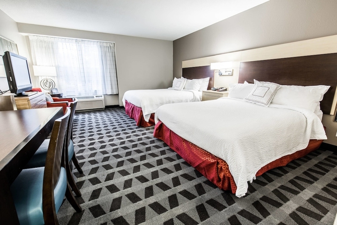 Imagen de la habitación del Hotel Towneplace Suites By Marriott Gilford. Foto 6