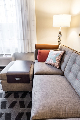 Imagen de la habitación del Hotel Towneplace Suites By Marriott Gilford. Foto 14
