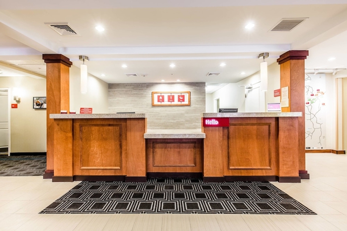 Imagen de los interiores del Hotel Towneplace Suites By Marriott Gilford. Foto 18