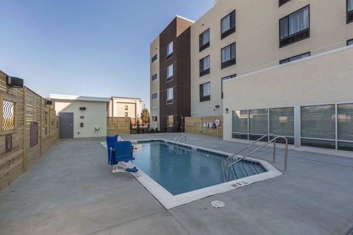 Imagen de la piscina del Hotel Towneplace Suites By Marriott Hopkinsville. Foto 19