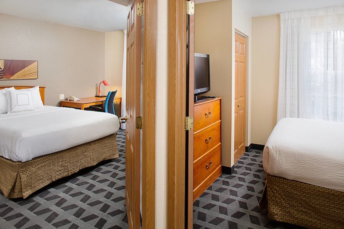Imagen de la habitación del Hotel Towneplace Suites By Marriott Horsham. Foto 8