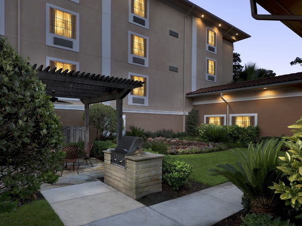 Imagen de los exteriores del Hotel Towneplace Suites By Marriott Houston Intercontinental Arpt. Foto 11