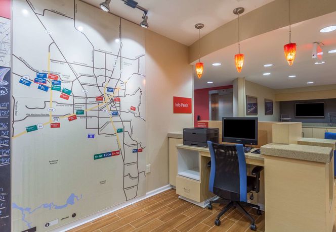 Imagen de los interiores del Hotel Towneplace Suites By Marriott Huntsville. Foto 11