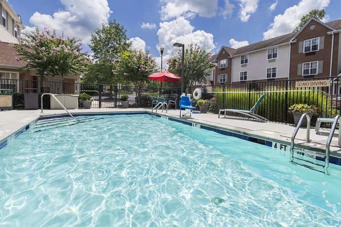 Imagen de la piscina del Hotel Towneplace Suites By Marriott Kennesaw. Foto 17