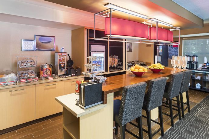Imagen del bar/restaurante del Hotel Towneplace Suites By Marriott Kennesaw. Foto 2