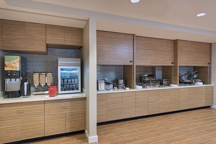 Imagen del bar/restaurante del Hotel Towneplace Suites By Marriott Lakeland. Foto 2