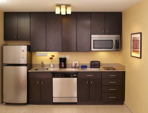 Imagen de la habitación del Hotel Towneplace Suites By Marriott Lincoln North. Foto 5