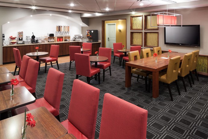 Imagen del bar/restaurante del Hotel Towneplace Suites By Marriott Little Rock West. Foto 4