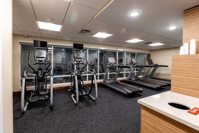 Imagen de los interiores del Hotel Towneplace Suites By Marriott Louisville Airport. Foto 18