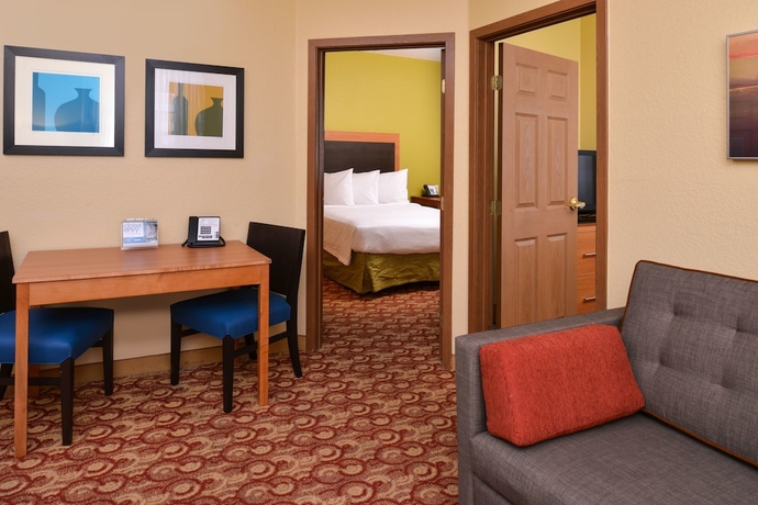 Imagen de la habitación del Hotel Towneplace Suites By Marriott Miami Lakes. Foto 8