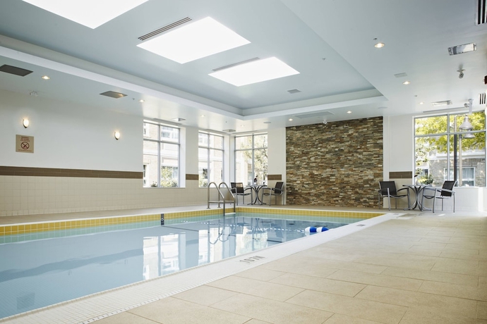 Imagen de la piscina del Hotel Towneplace Suites By Marriott Mississauga-arpt Corp Ctr. Foto 19