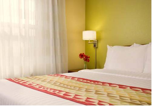 Imagen de la habitación del Hotel Towneplace Suites By Marriott Newark Silicon Valley. Foto 4