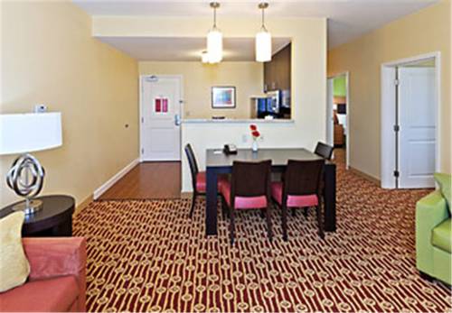 Imagen de la habitación del Hotel Towneplace Suites By Marriott North Owasso. Foto 7