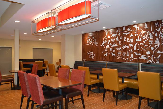 Imagen del bar/restaurante del Hotel Towneplace Suites By Marriott Olympia. Foto 4
