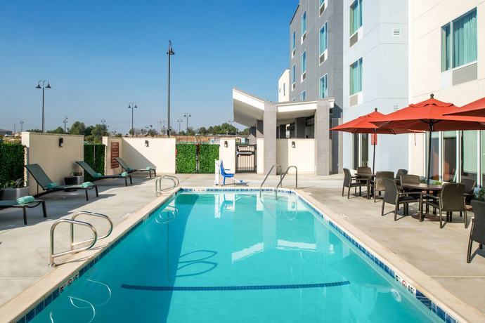 Imagen de la piscina del Hotel Towneplace Suites By Marriott Ontario Chino Hills. Foto 19