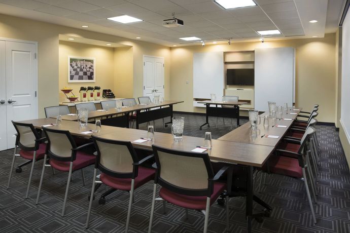 Imagen de los interiores del Hotel Towneplace Suites By Marriott Ottawa Kanata. Foto 8