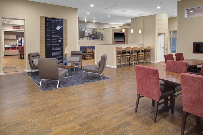 Imagen del bar/restaurante del Hotel Towneplace Suites By Marriott Parkersburg. Foto 4