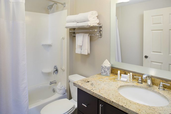 Imagen de la habitación del Hotel Towneplace Suites By Marriott Phoenix Goodyear. Foto 4