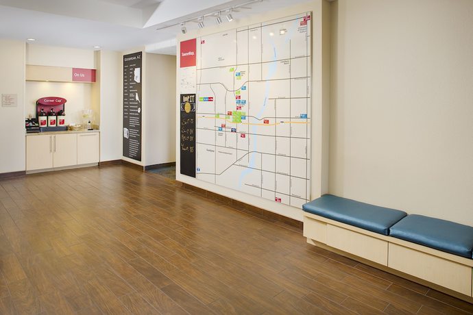 Imagen de los interiores del Hotel Towneplace Suites By Marriott Phoenix Goodyear. Foto 17