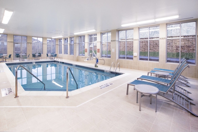 Imagen de la piscina del Hotel Towneplace Suites By Marriott Pittsburgh Cranberry Township. Foto 18