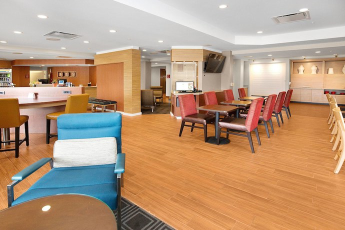 Imagen del bar/restaurante del Hotel Towneplace Suites By Marriott Pittsburgh Harmarville. Foto 4