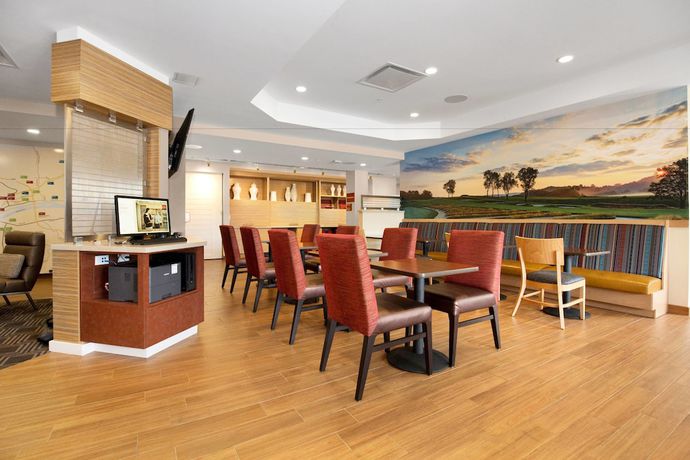 Imagen del bar/restaurante del Hotel Towneplace Suites By Marriott Pittsburgh Harmarville. Foto 5