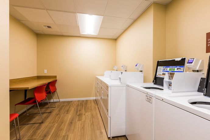 Imagen de los interiores del Hotel Towneplace Suites By Marriott Portland Beaverton. Foto 9