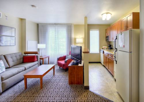 Imagen de la habitación del Hotel Towneplace Suites By Marriott Raleigh Cary-weston Parkway. Foto 7