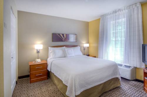 Imagen de la habitación del Hotel Towneplace Suites By Marriott Raleigh Cary-weston Parkway. Foto 14