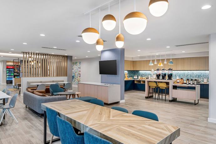 Imagen del bar/restaurante del Hotel Towneplace Suites By Marriott Richmond Colonial Heights. Foto 4