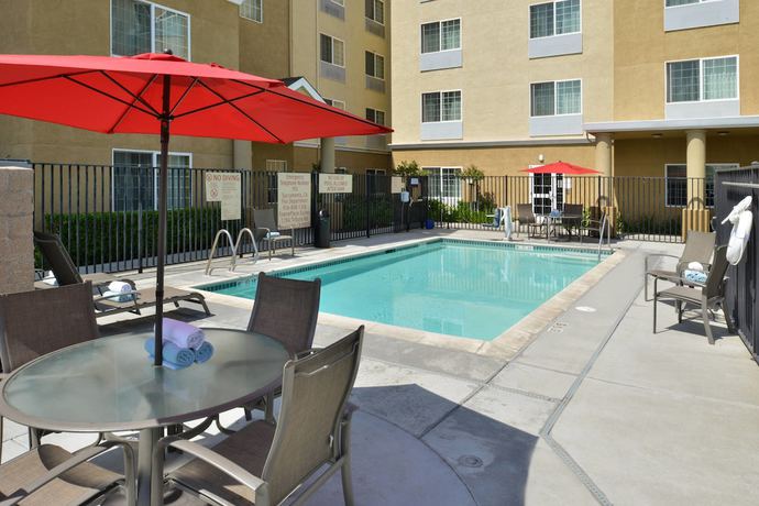 Imagen de la piscina del Hotel Towneplace Suites By Marriott Sacramento Cal Expo. Foto 20