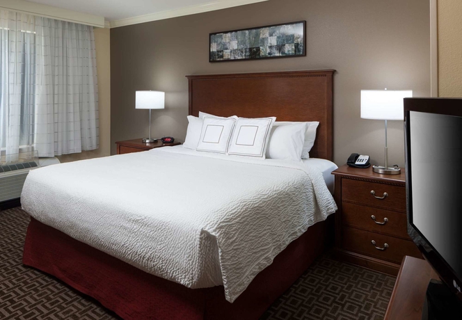 Imagen de la habitación del Hotel Towneplace Suites By Marriott San Antonio Airport. Foto 5