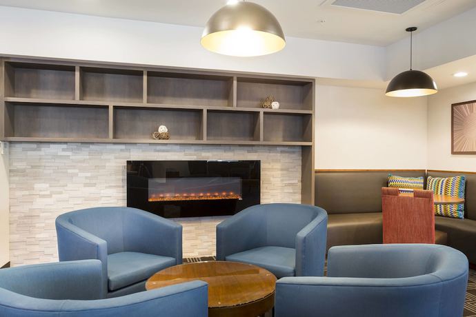 Imagen de los interiores del Hotel Towneplace Suites By Marriott San Mateo Foster Cit. Foto 18