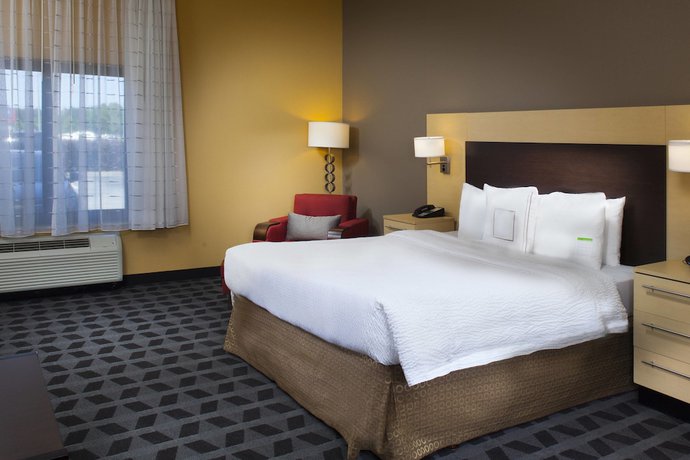 Imagen de la habitación del Hotel Towneplace Suites By Marriott Savannah Airport. Foto 4