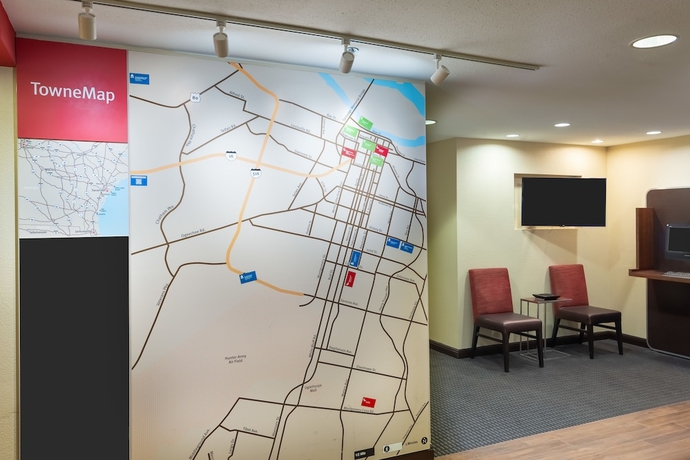 Imagen de los interiores del Hotel Towneplace Suites By Marriott Savannah Midtown. Foto 15