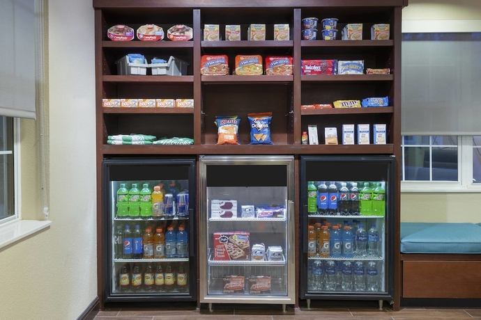 Imagen del bar/restaurante del Hotel Towneplace Suites By Marriott Savannah Midtown. Foto 3