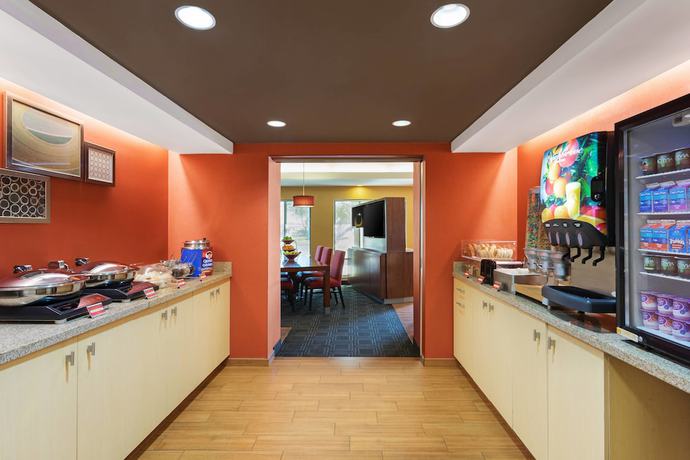 Imagen del bar/restaurante del Hotel Towneplace Suites By Marriott Shreveport Bossier City. Foto 3