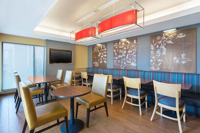 Imagen del bar/restaurante del Hotel Towneplace Suites By Marriott Shreveport Bossier City. Foto 4